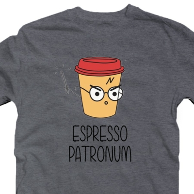 Kép 2/2 - Espresso Patronum Feliratos Vicces Póló 2